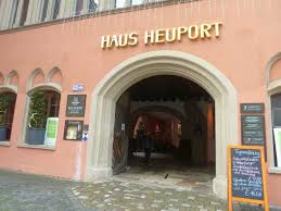 Eine reservierung ist zu empfehlen. Restaurant Haus Heuport Restaurant Bar Cafe In 93047 Regensburg Innenstadt