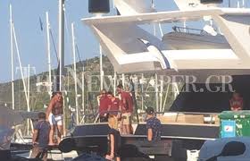 Από τον γάμο του με το μοντέλο εύη βατίδου έχει αποκτήσει δύο παιδιά, τον χρήστο κούγια και την μάιρα κούγια13. Fwto O Ale3hs Koygias Me Th 8alamhgo Ta Paidia Toy Sthn Skia8o Eirinika Gr