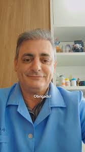 Chegou a hora de dizer adeus à instabilidade, desconforto e limitações das  próteses convencionais. Com os implantes dentários, você conquista um  sorriso fixo, funcional e cheio de segurança para viver o dia