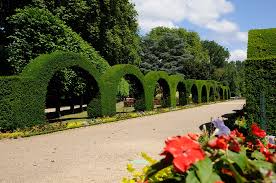 Jardin Des Pres Fichaux A Bourges Parc Et Jardin Bourges Berry Tourisme