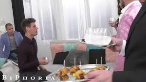 Đêm Giáng sinh nóng bỏng với bữa tiệc sex đầy dục vọng