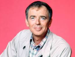 In Memoriam: Remembering the Sitcom Stars We Lost in 2018