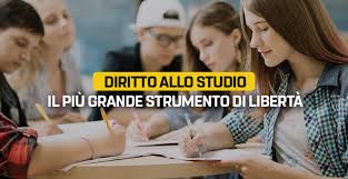Nel bando di accesso alle scuole di specializzazione in medicina, appena firmato se si contano poi le borse provenienti dalle regioni e dagli altri enti, il totale sale a 6.363. Abbiamo Raddoppiato I Fondi Per Le Borse Di Studio L Istruzione Torna Al Centro Il Blog Delle Stelle