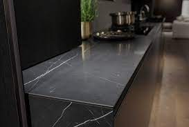 Laminam innove encore avec un décor xxl à l'esthétique travaillée. Carrelages En Gres Cerame Black Marquinia Marmi