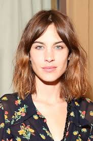 La Frange Rideau On L Adopte Ou Pas Planity Le Mag Carre Long Cheveux Fins Carre Cheveux Fins Frange Rideau