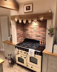 A Little More Halloween Decor Added To The Kitchen Love This Pumpkin Bunting From Itssovintagebuntings Can Cuisines Maison Deco Maison Decoration Maison