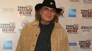 Después de casi un año de no trabajar, Salvador Pineda regresa a la  televisión!