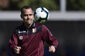 El entrenador venezolano firmará contrato por dos temporadas con el mineiro, donde milita el ecuatoriano juan cazares. Rafael Dudamel Ya Esta En Chile Para Dirigir Al Equipo De La U La Prensa De Lara