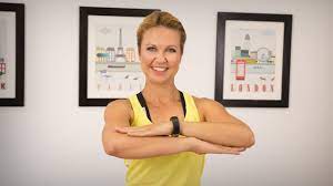 Eigentlich ist der ausdauersport zu hause ideal, um fit zu bleiben, denn sie finden zu hause sicher mal die eine oder andere stunde, um sich auszupowern. Fitness Workout Ausdauertraining Zu Hause Fur Anfanger Youtube
