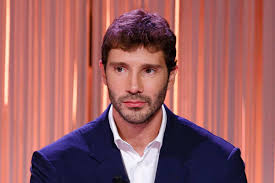 Shock Affari Tuoi, Stefano De Martino sotto attacco: caso RAI - Pallacanestro Biella