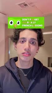 Im scared of that green bird #comedy #duolingo