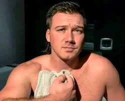 Good morning anyone know a Suze Crane l have her parcel