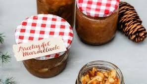 Schneller Apfelkuchen Mit Marzipan Und Zimt Kastenkuchen In 2020 Bratapfel Marmelade Gebratene Apfel Susser Brotaufstrich