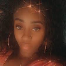 Candice Lowery's Instagram, Twitter & Facebook