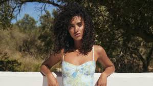 Η παρασκευή κερασιώτη ήταν από τα φαβορί να κερδίσει το gntm, όμως πλέον δουλεύει ως σερβιτόρα στη μύκονο. M87d4ix Nkfvem