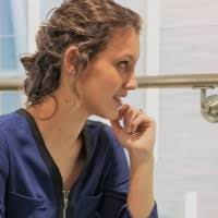 700+ profilů „Julia Rose“