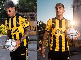Vendita maglie calcio 2021 2022 a poco prezzo. Penarol 2021 Puma Home Kit Football Fashion