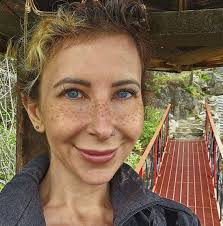 i drowned a black ant in my sink last night