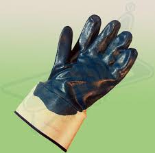 Huge range of welders gloves for all types of welding, protecting the wearer from heat, flames, sparks and small molten splash. Hand Protection Electrical Rubber Hand Gloves Manufacturer From Mumbai
