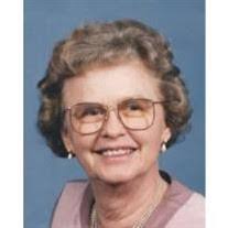 Lynn Yoder's Instagram, Twitter & Facebook