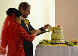 I waited in line to buy my ticket right behind ryan o'neal and leigh browse our amazing and unique romeo and juliet wedding gifts today. Romeo And Juliet Cake Lorna S Cakery