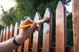 Fence Painting Basics: 9 Things You Must Know Before Starting