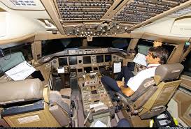 Посмотрим на кабину boeing 777x?! Boeing 777 21h Lr Emirates Aviation Photo 2037721 Airliners Net