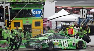 There are plenty of major events held all year long at new hampshire motor speedway and fortunately for race fans, the venue has ample seating. Kwpjec9cfjbsvm
