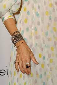 Sarah jessica parker, new york. Sarah Jessica Parker Hande Die Runzeligen Hande Von Sarah Jessica Parker Cosmopolitan