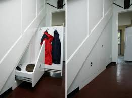 Escalier ikea, pratique placard sous escalier piratage meubles, rangement 15 brillantes idées pour faire régner l ordre, rangement chaussures sous this placard sous escalier ikea graphic has 19 dominated colors, which include spanish gray, copper rose, light gray, avocado, costa del sol. Quel Meuble Sous Escalier Choisir Archzine Fr