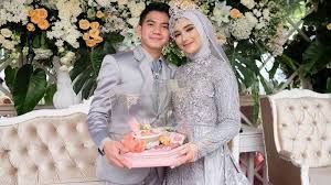 Istri rizki d'academy, nadya mustika rahayu dikabarkan tengah hamil. Terus Diterpa Isu Miring Nadya Mustika Akan Kembali Ke Rizki Da Setelah Selesaikan Ini Tribunnews Com Mobile