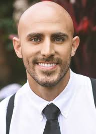 La coupe de cheveux est le détail qui met en valeur une personne ou lui donne un aspect négligé. La Chute Des Cheveux De L Homme Les Solutions Et Astuces