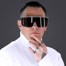 Navigate the dating scene in 2025 with this quiz