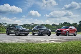 They also both have a rounded nose that is capped by a wraparound. Group Test Porsche Cayenne S Vs Maserati Levante S Vs Jaguar F Pace Torque