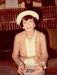 Mostra la disposizione dei corpi celesti; Frasi E Citazioni Di Coco Chanel La Stilista Che Ha Rivoluzionato Il Mondo Della Moda