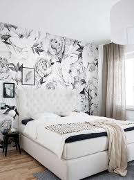 72 Luxury Black And White Bedroom Style Ideas Bedroomdecor Master Suitedesign Bedroomde In 2020 Accent Wall Bedroom Romantic Bedroom Decor Floral Wallpaper Bedroom