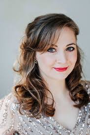 Julie Klos's Instagram, Twitter & Facebook