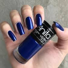 Unhas azul marinho 