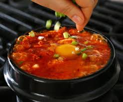 Rebusan kari ayam dengan kacang polong adalah hidangan dengan banyak rasa dan kandungan nutrisi yang hebat, cocok untuk musim dingin. Resep Ayam Rebus Ala Korea Surat Rasmi Z