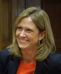 Apple Hires Former Senate Staffer as New Lobbyist in Washington