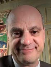 Ministre de l'éducation nationale, de la jeunesse et des sports. Etron Musc Teamcroute On Twitter Les Gens Me Jugent Quand Je Dis Qu Il Resemble A Un Beluga Pourtant Les Faits Sont Les Faits Https T Co Xiniipeqkr Twitter