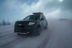 The nissan pathfinder has a towing capacity from 3500 lbs and 7000 lbs depending on the trim and model year. 2022 Nissan Pathfinder Offers Up To 6 000 Lbs Towing Capacity Starts At 33 410 Autoevolution