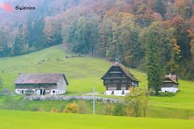 瑞士聖加侖 | 聖加侖 st.gallen | 第七大城，漫遊舊城區、紅色廣場. é‚£äº›è½¦çª—é‡Œæ‹åˆ°çš„ç¾Žæ™¯02 ä»Žæ„å¤§åˆ©ç±³å…°è‡³ç'žå£«è‹±æ ¼å ¡å°é•‡ Hive