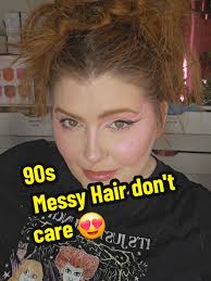 it was so fun wearing it again 😍 #Nostalgia #90shair #zigzagpart  #90shairtutorial #90shairstyle #messybuntutorial #messyupdo  #90supdotutorial #90sgrunge #90smessybun