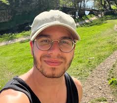 Our flat in Falmouth is free for a short term let between the end of July  and start of September. Message me for details!