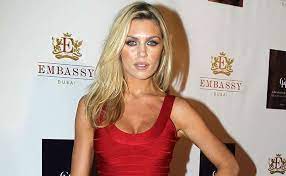 Abigail Hawk Bio Height Husband Affair Family Birthday Net Worth In 2021 Abigail Hawk Net Worth Blonde Color