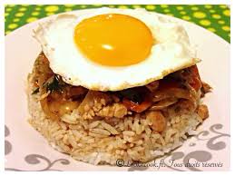 Bol Renverse Une Specialite Chinoise A L Ile Maurice Des Legumes Sautes Poses Au Fond D Un Bol Puis Une Couc Recettes De Cuisine Cuisine D Ailleurs Cuisine