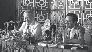 Thủ tướng malaysia, ông mahathir mohamad, 94 trong một chiến thắng gây sốc, mahathir mohamad đã lật đổ thủ tướng najib razak lúc bấy giờ. Kuan Yew And I By Mahathir Mohamad The Online Citizen Asia