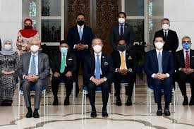 Kuala lumpur, aug 20 — datuk seri ismail sabri yaakob's picks for the cabinet lineup, if he becomes the prime minister as expected, will be his first and likely most difficult hurdle to keep his volatile coalition intact until the 15th general election, analysts said. Malaysia S King Calls On Parties To Work Together In Search For New Pm Reuters