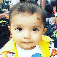 Look what I pulled out 😂😂😂 Can you guess my age here? ‪Gosh wavy hair  was trend in the 90's 🤩🤩 #Priceless ‬